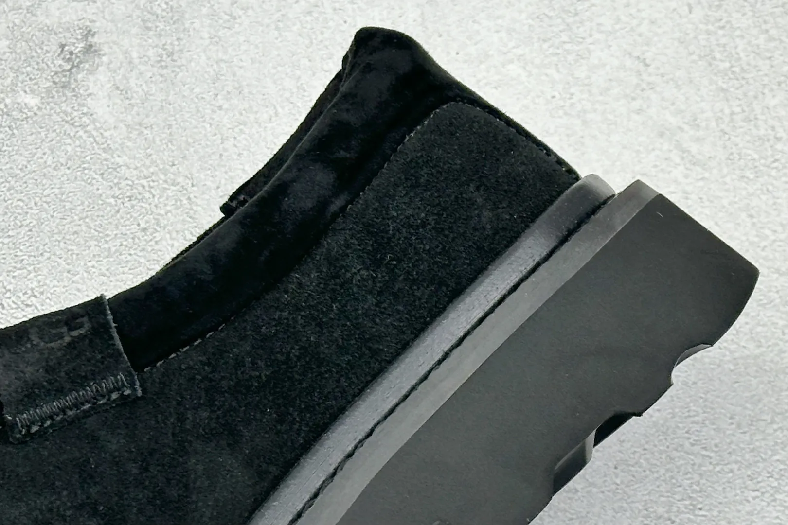 🐲💰 480 supports store UGG2025 spring new Hybird Tasman series men's shoes# The upper is made of cow split layer, the inner breathable mesh, the ugg traditional Eva light wing outsole, the coexistence of class and comfort, slip-on design, easy to put on and take off, paired with wide-leg workwear, American retro Barn style, easy to style, the style is not defined, and the matching does not have to be limited!   Item No.: 1166913 Size: 40-44